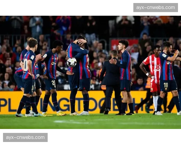 西甲“足球回归街头”活动在马德里、巴塞罗那等城市启动 西甲“足球回归街头”活动在马德里、巴塞罗那等城市启动